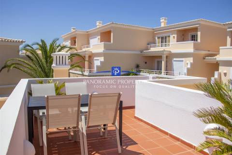 Luminoso e moderno apartamento de 2 quartos com vista para o mar perto de Carvoeiro