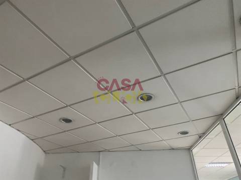 Loja T2 Venda em Torres Novas (Santa Maria, Salvador e Santiago),Torres Novas