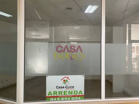 Loja T2 Venda em Torres Novas (Santa Maria, Salvador e Santiago),Torres Novas