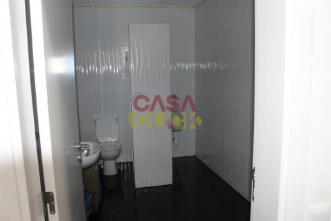 Armazém T1 Venda em Montalvo,Constância