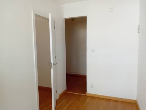 Loja T1 Venda em Torres Novas (Santa Maria, Salvador e Santiago),Torres Novas