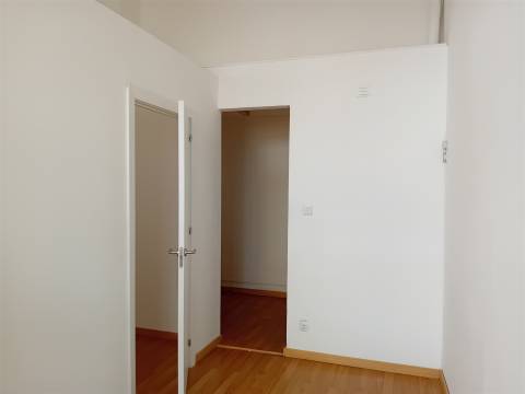 Loja T1 Venda em Torres Novas (Santa Maria, Salvador e Santiago),Torres Novas