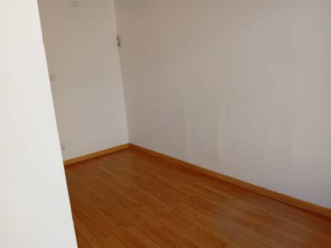 Loja T1 Venda em Torres Novas (Santa Maria, Salvador e Santiago),Torres Novas