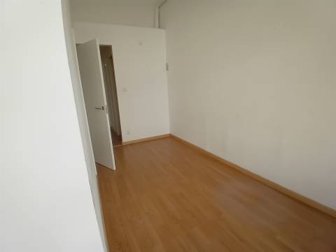 Loja T1 Venda em Torres Novas (Santa Maria, Salvador e Santiago),Torres Novas