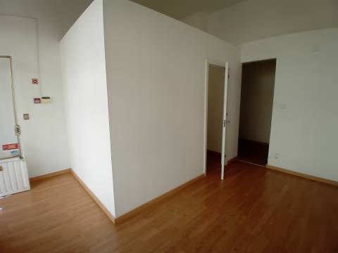 Loja T1 Venda em Torres Novas (Santa Maria, Salvador e Santiago),Torres Novas