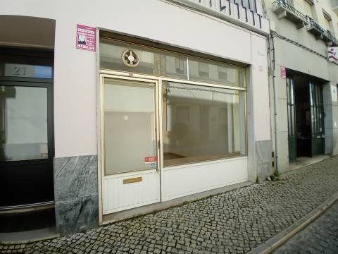 Loja T1 Venda em Torres Novas (Santa Maria, Salvador e Santiago),Torres Novas