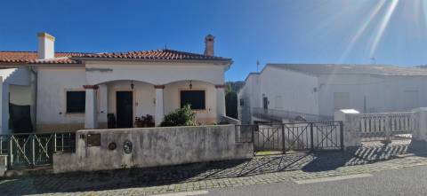 Moradia T4 Venda em Ribeira de Nisa e Carreiras,Portalegre