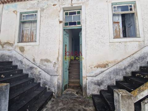 Moradia T6 Venda em Santarém (Marvila), Santa Iria da Ribeira de Santarém, Santarém (São Salvador) e Santarém (São Nicolau),Santarém