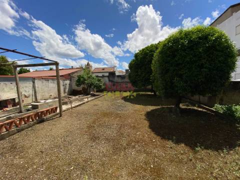 Moradia para Restaurar T6 Venda em São João Baptista,Entroncamento