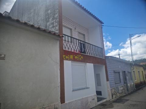 Moradia T2 Arrendamento em Malhou, Louriceira e Espinheiro,Alcanena