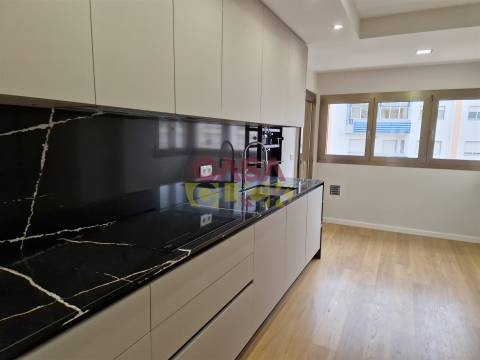 Apartamento T4 Venda em Tomar (São João Baptista) e Santa Maria dos Olivais,Tomar