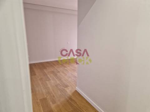 Apartamento T4 Venda em Tomar (São João Baptista) e Santa Maria dos Olivais,Tomar