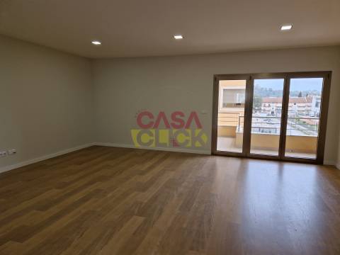 Apartamento T4 Venda em Tomar (São João Baptista) e Santa Maria dos Olivais,Tomar