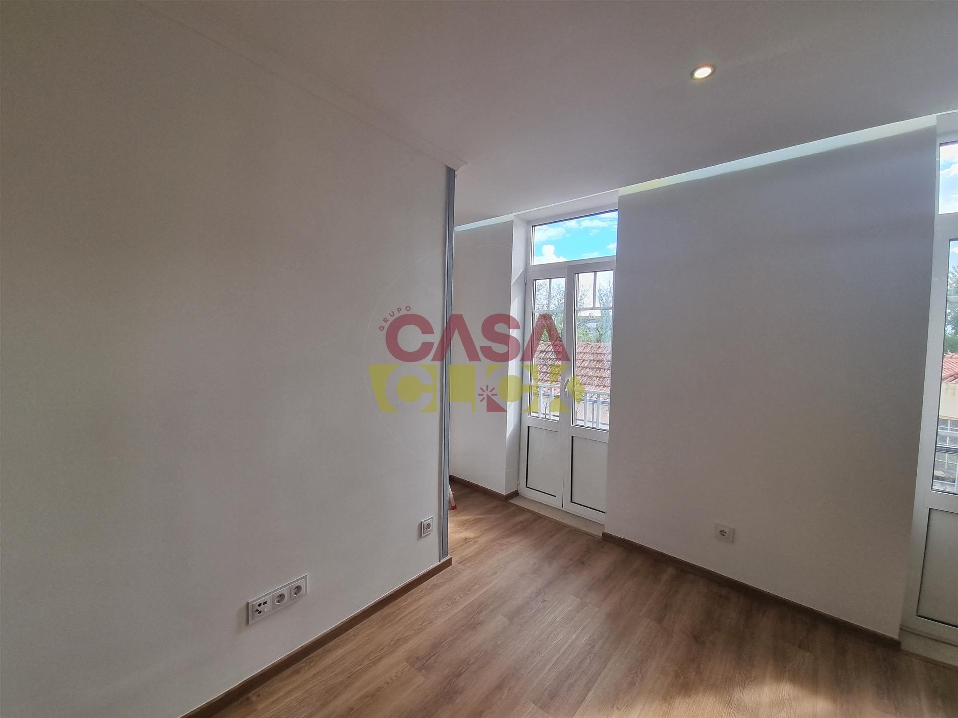 Apartamento T1+1 Arrendamento em Torres Novas (Santa Maria, Salvador e Santiago),Torres Novas