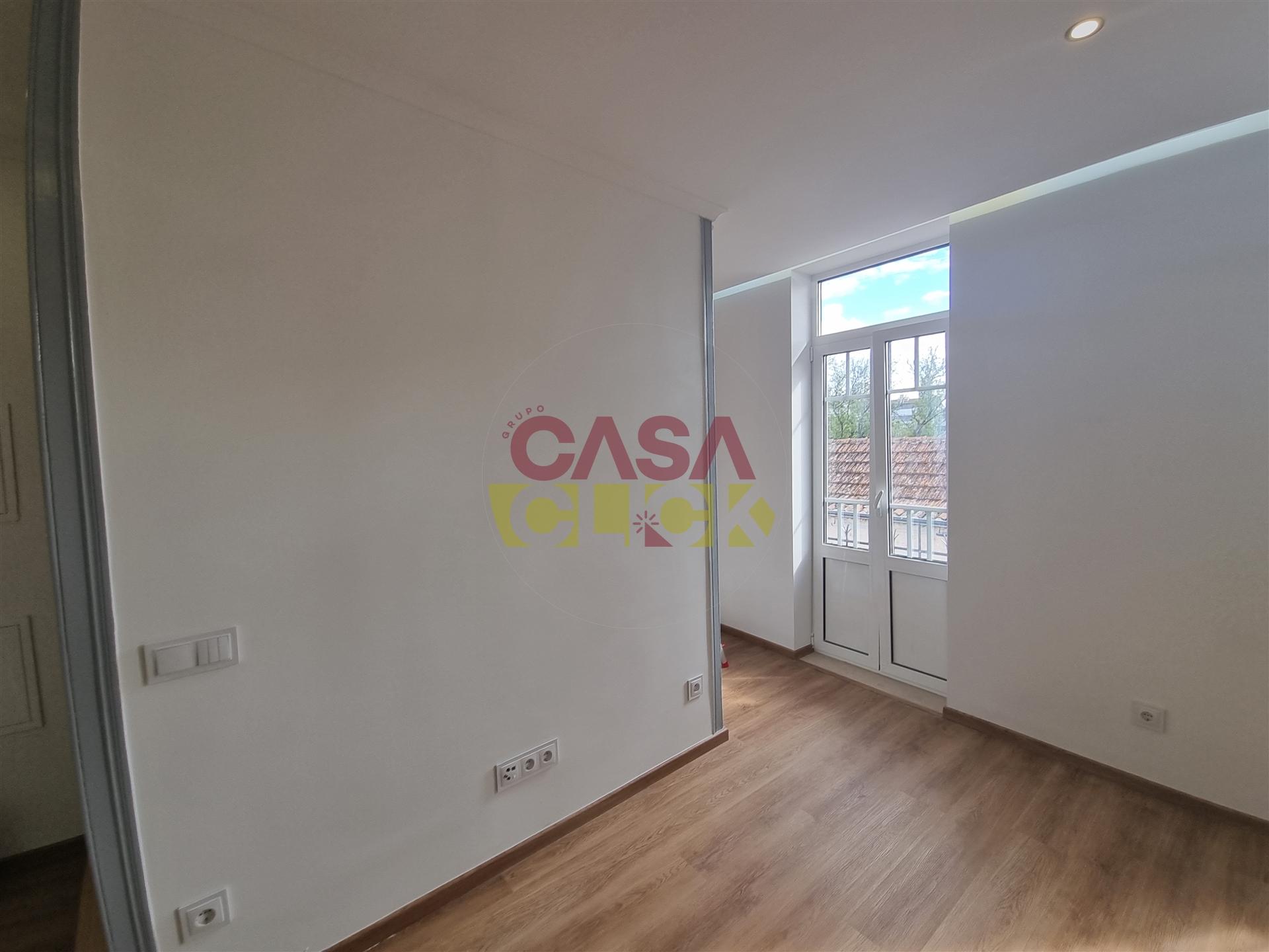 Apartamento T1+1 Arrendamento em Torres Novas (Santa Maria, Salvador e Santiago),Torres Novas