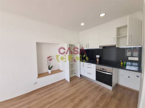 Apartamento T1+1 Arrendamento em Torres Novas (Santa Maria, Salvador e Santiago),Torres Novas