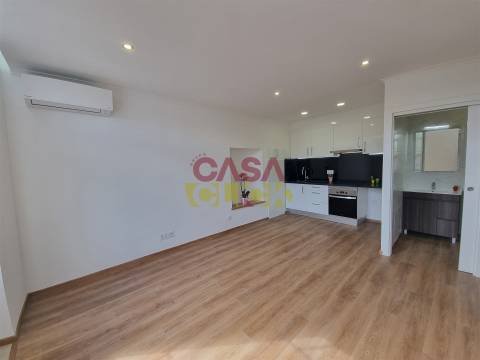 Apartamento T1+1 Arrendamento em Torres Novas (Santa Maria, Salvador e Santiago),Torres Novas