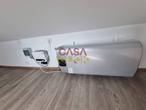 Apartamento T1+1 Arrendamento em Torres Novas (Santa Maria, Salvador e Santiago),Torres Novas