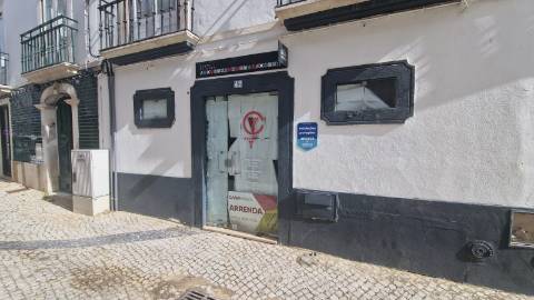 Loja  Arrendamento em Torres Novas (Santa Maria, Salvador e Santiago),Torres Novas