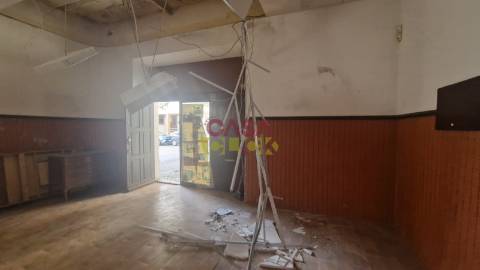 Loja  Arrendamento em Torres Novas (Santa Maria, Salvador e Santiago),Torres Novas