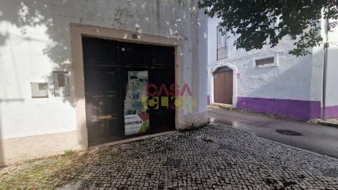 Loja  Arrendamento em Torres Novas (Santa Maria, Salvador e Santiago),Torres Novas