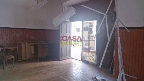 Loja  Arrendamento em Torres Novas (Santa Maria, Salvador e Santiago),Torres Novas