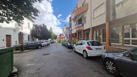 Loja  Arrendamento em Torres Novas (Santa Maria, Salvador e Santiago),Torres Novas