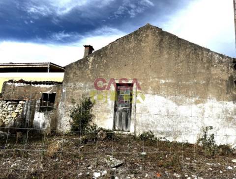 Moradia Devoluta T3 Venda em Torres Novas (São Pedro), Lapas e Ribeira Branca,Torres Novas