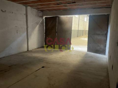 Armazém  Venda em Amiais de Baixo,Santarém