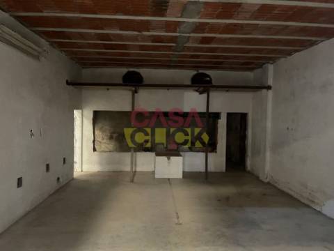 Armazém  Venda em Amiais de Baixo,Santarém