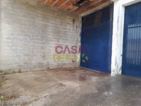 Armazém  Venda em Amiais de Baixo,Santarém