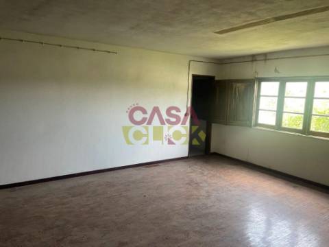 Armazém  Venda em Amiais de Baixo,Santarém