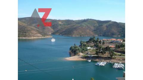 Lotes para habita&ccedil;&atilde;o inseridos em...