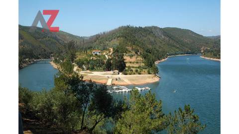 Lotes para habita&ccedil;&atilde;o inseridos em...