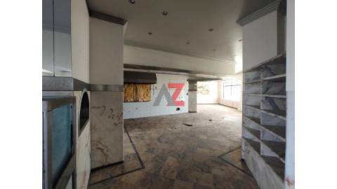 Vende-se loja composta por tr&ecirc;s...