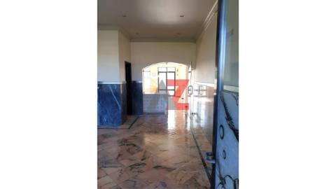 Vende-se loja composta por tr&ecirc;s...