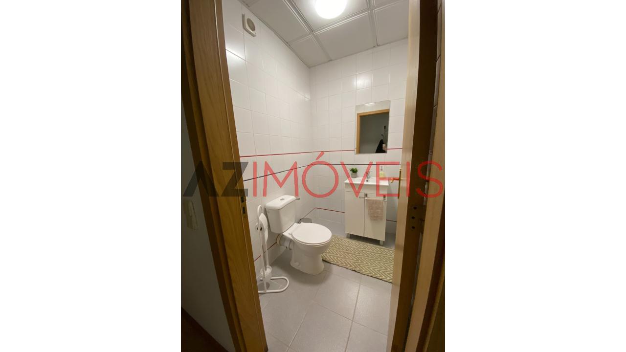 Vende-se fração com 31 m2, neste momento com...