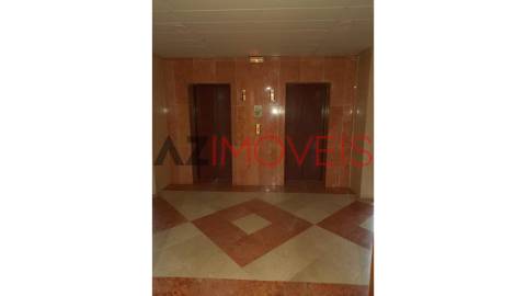 Vende-se fração com 31 m2, neste momento com...