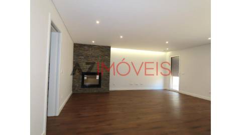 Moradia de tipologia T3 inserida num condomínio...