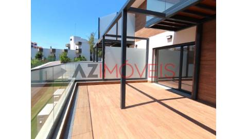 Moradia de tipologia T3 inserida num condomínio...