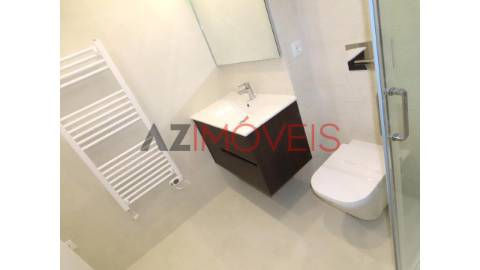 Moradia de tipologia T3 inserida num condomínio...