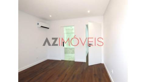 Moradia de tipologia T3 inserida num condomínio...