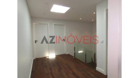 Moradia de tipologia T3 inserida num condomínio...