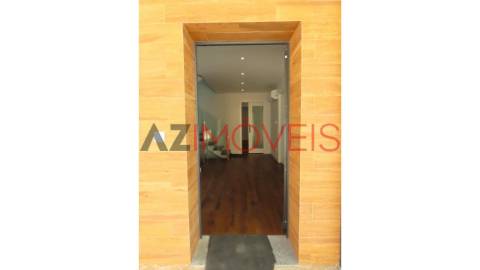 Moradia de tipologia T3 inserida num condomínio...