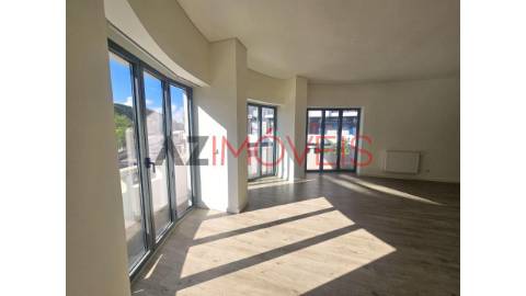 Numa cidade, onde se ouve por aí dizer que...