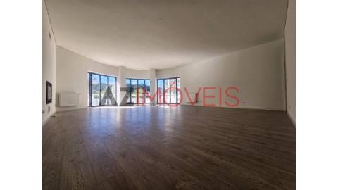 Numa cidade, onde se ouve por aí dizer que...