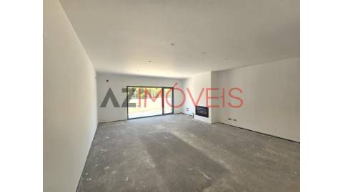 Moradia de tipologia T3, em fase final de...