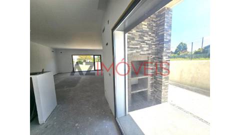 Moradia de tipologia T3, em fase final de...