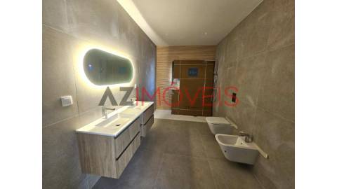 Moradia de tipologia T3, em fase final de...