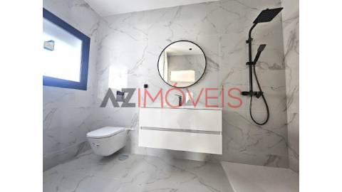 Moradia de tipologia T3, em fase final de...